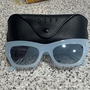 DIFF-Light Blue Cat-Eye Sunglasses